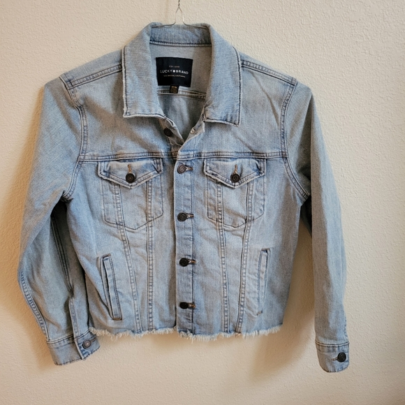 Lucky Brand Jackets & Blazers - Lucky Brand Women's Tomboy Trucker Raw Hem Cropped Light Blue Denim Jean Jacket